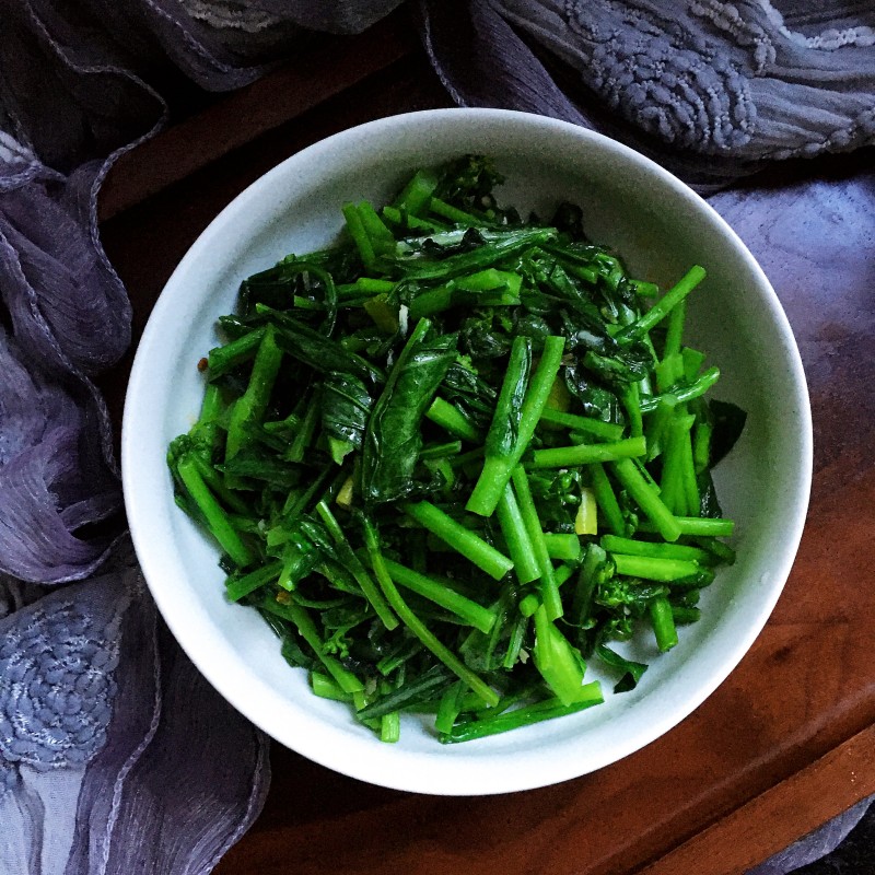 蒜香菜子苔的做法