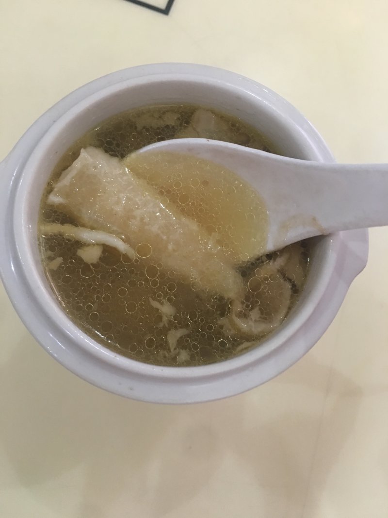 鹿茸鱼胶炖鸡汤的做法