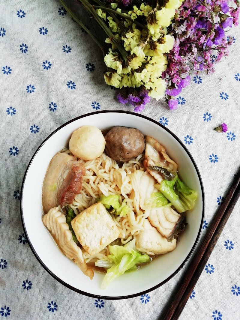 花样面食大杂烩煮面的做法