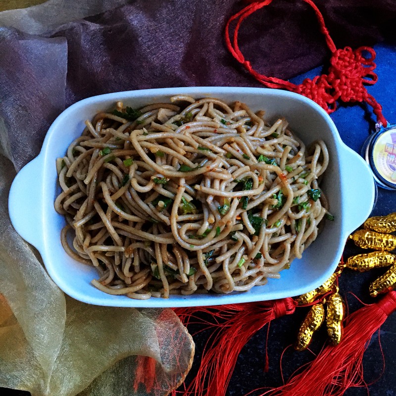 香菜拌饸饹的做法