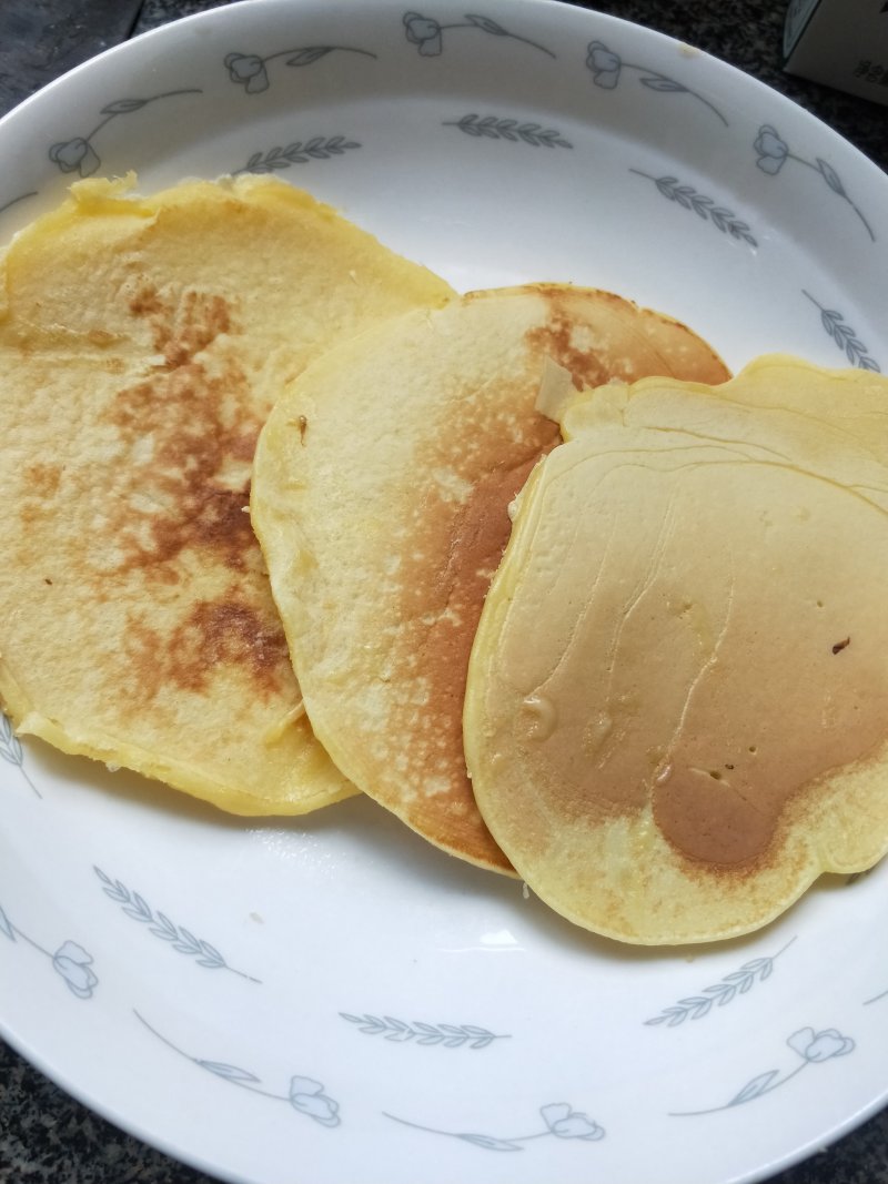 蜂蜜牛奶鸡蛋饼的做法