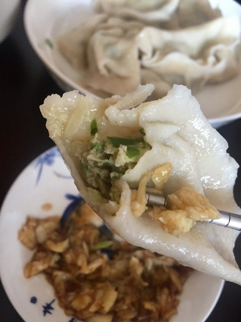 芹菜萝卜肉饺的做法