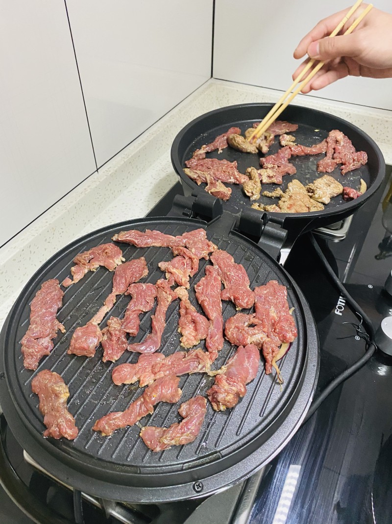 电饼铛烤牛肉的做法