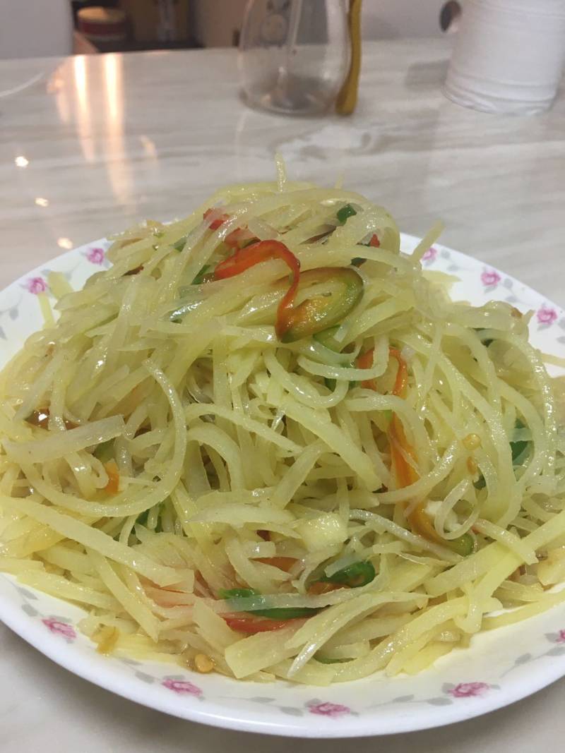 酸辣土豆丝的做法