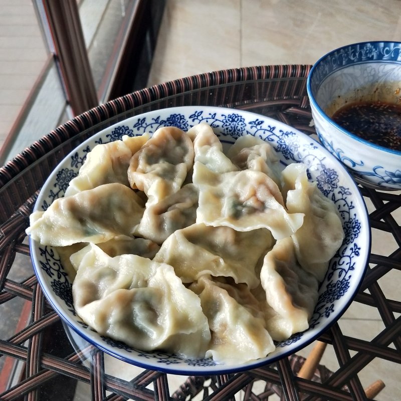 白菜猪肉水饺的做法