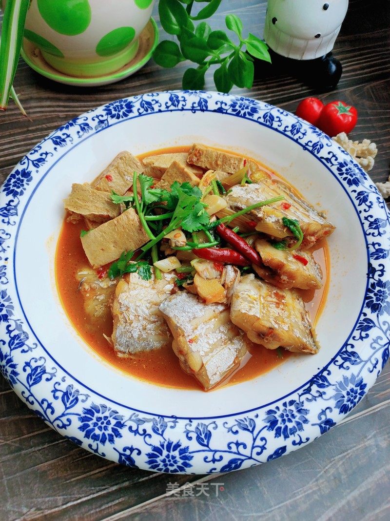香辣带鱼炖豆腐的做法