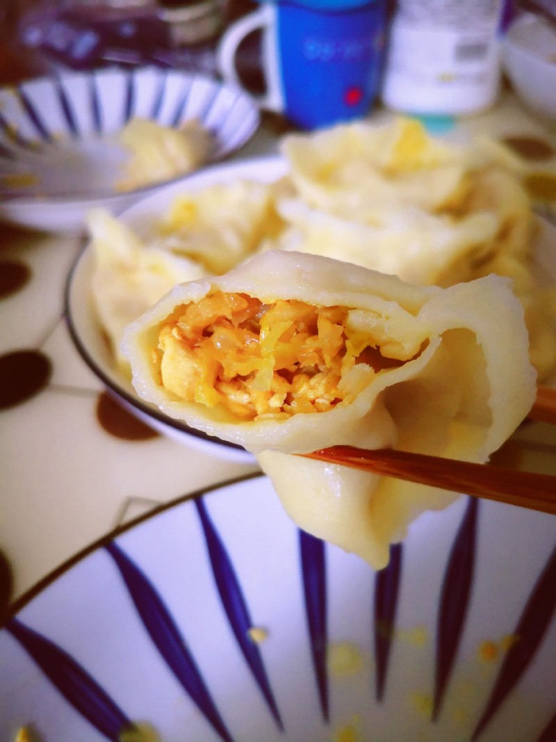 酸菜鸡蛋馅饺子的做法