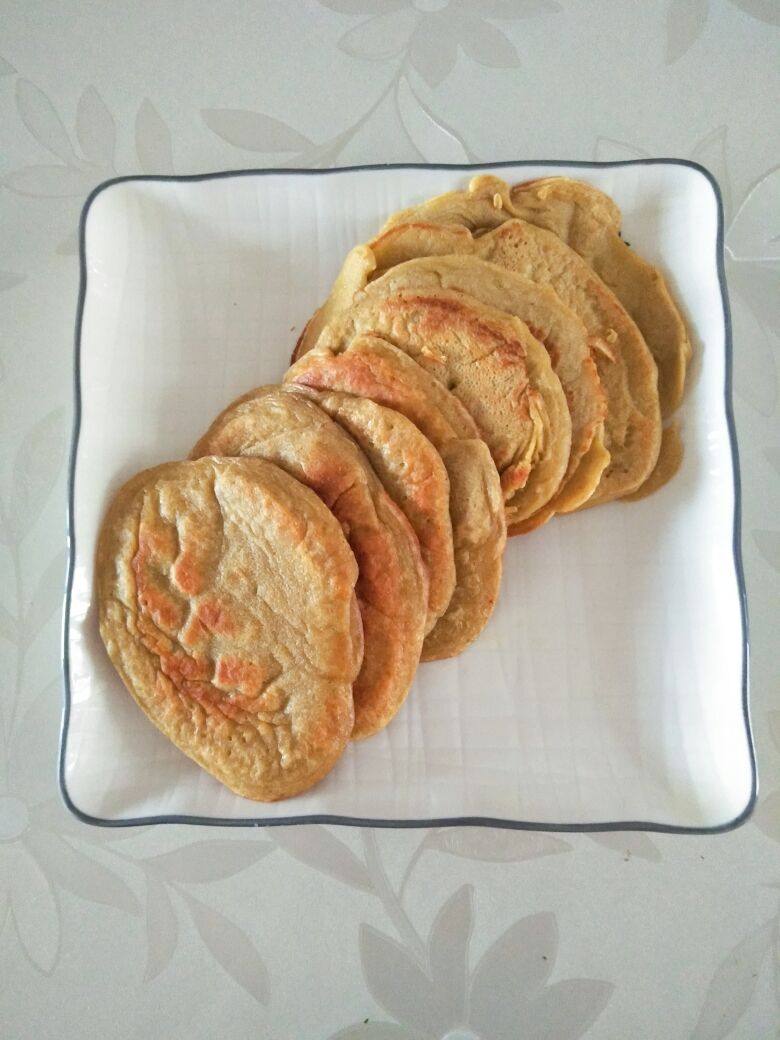 鸡蛋牛奶荞麦面饼的做法