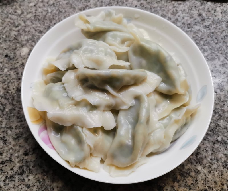 龙利鱼韭菜水饺的做法