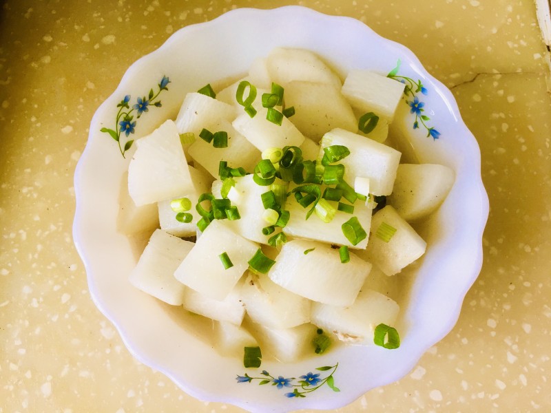 鸡汤煨萝卜的做法