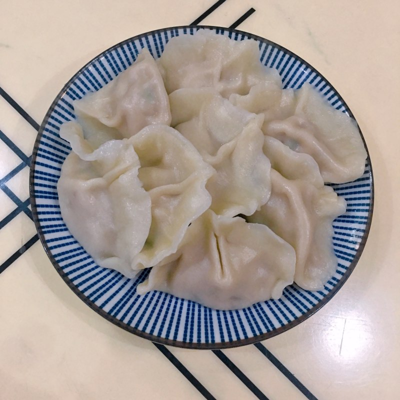 金针菇肉馅饺子的做法