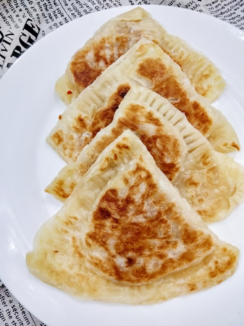 手抓饼版的酸菜饼的做法