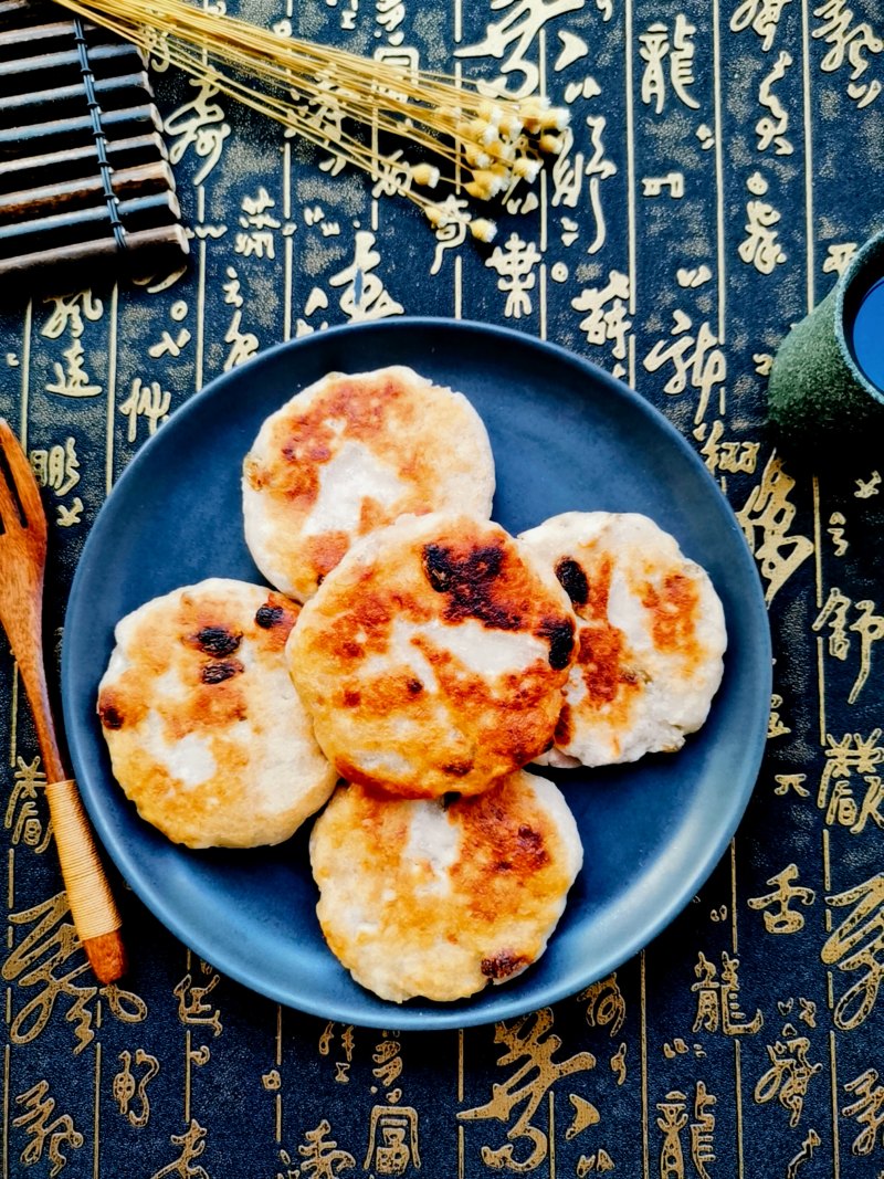 葡萄干芋泥饼的做法