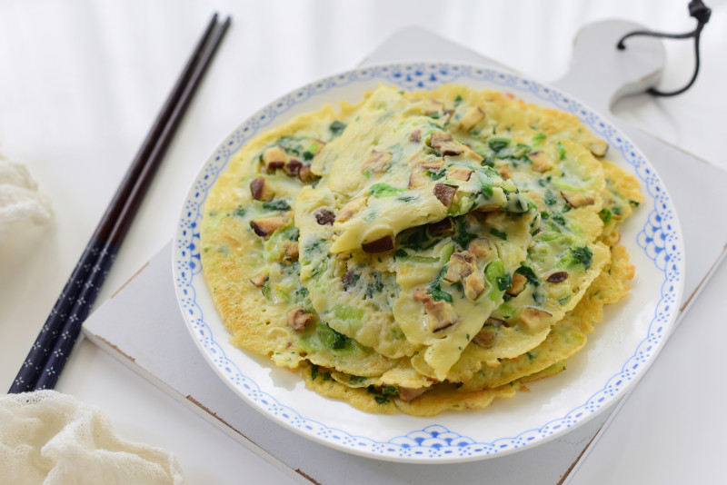 香菇油菜鸡蛋饼的做法