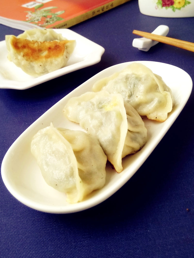 油菜鸡蛋馅煎饺的做法