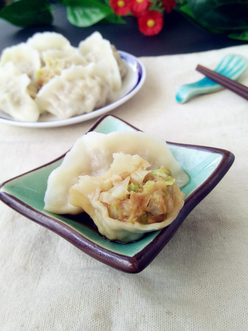 猪肉圆白菜馅水饺的做法