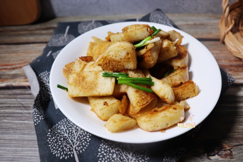 家的味道??炒馒头丁 炒馍花 炒馒头块的做法