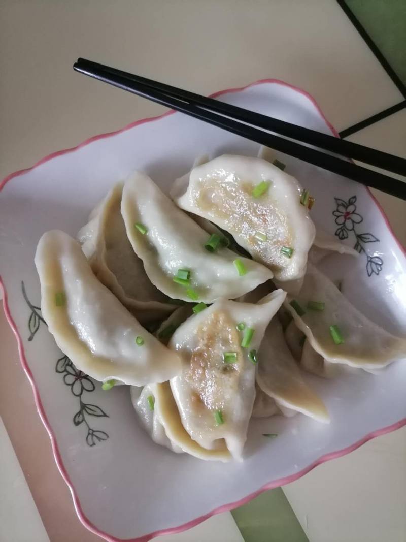 肉末韭菜饺子的做法