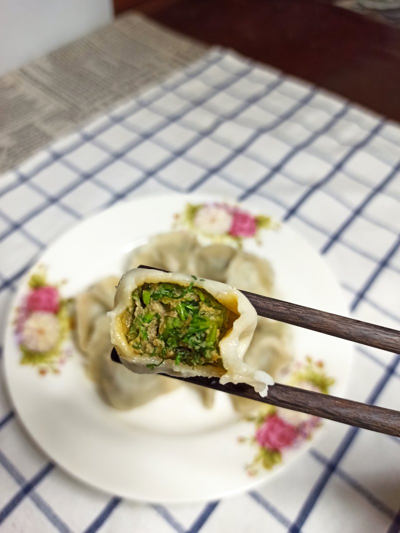 鲜肉茴香饺子的做法