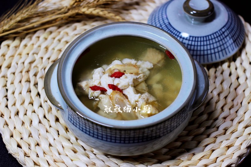 花胶鸡肉汤的做法