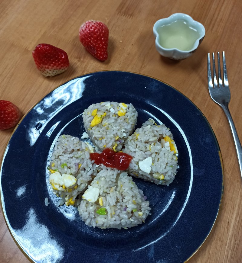 鸡蛋青蒜末炒饭的做法