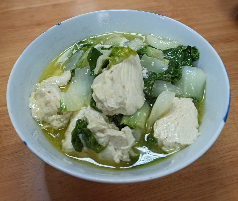 鸡汤炖冻豆腐青菜的做法