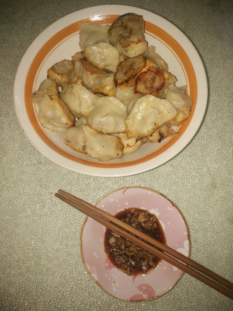 羊肉大葱馅煎饺的做法