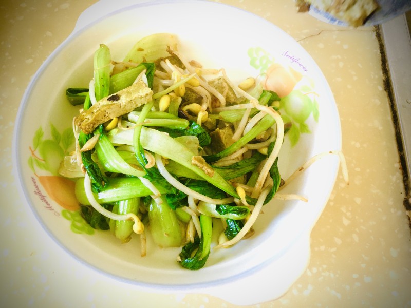 黄豆芽油菜炒豆腐干的做法