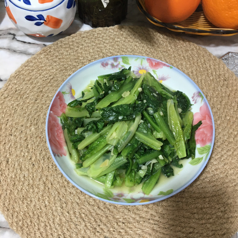 蒜香油麦菜的做法