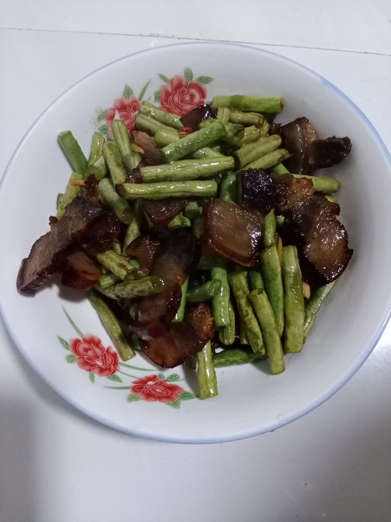 豆角炒腊肉的做法