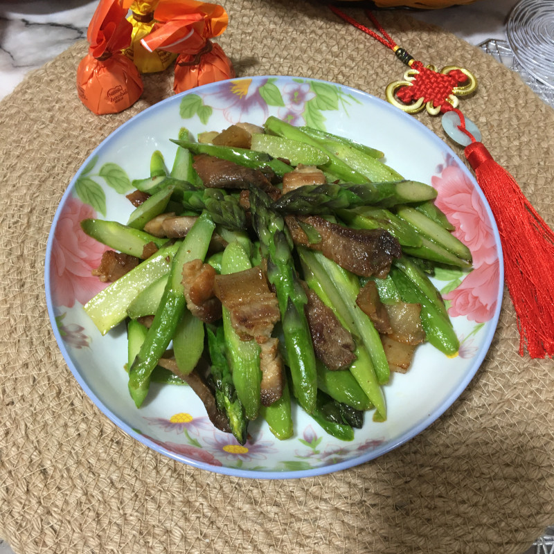 芦笋炒肉片的做法