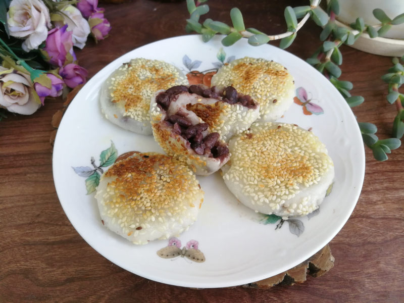 芝麻蜜豆糯米饼的做法