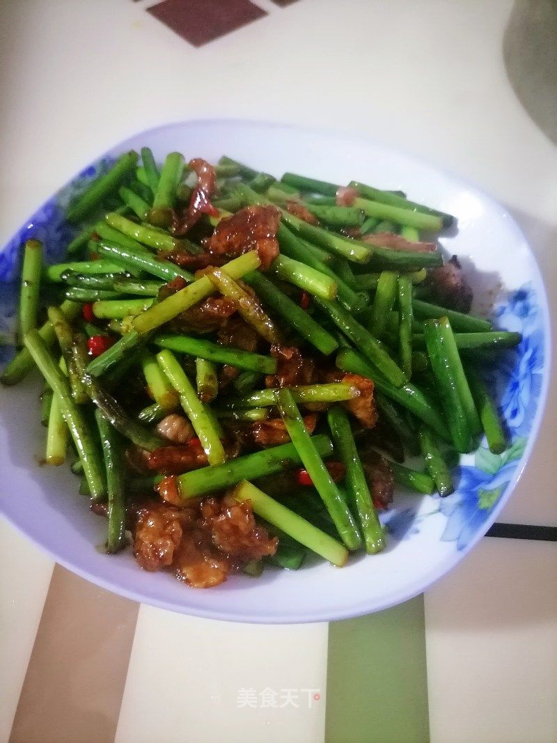 蒜薹炒肉的做法_蒜薹炒肉怎麼做_甜甜mimi的菜譜_美食天下