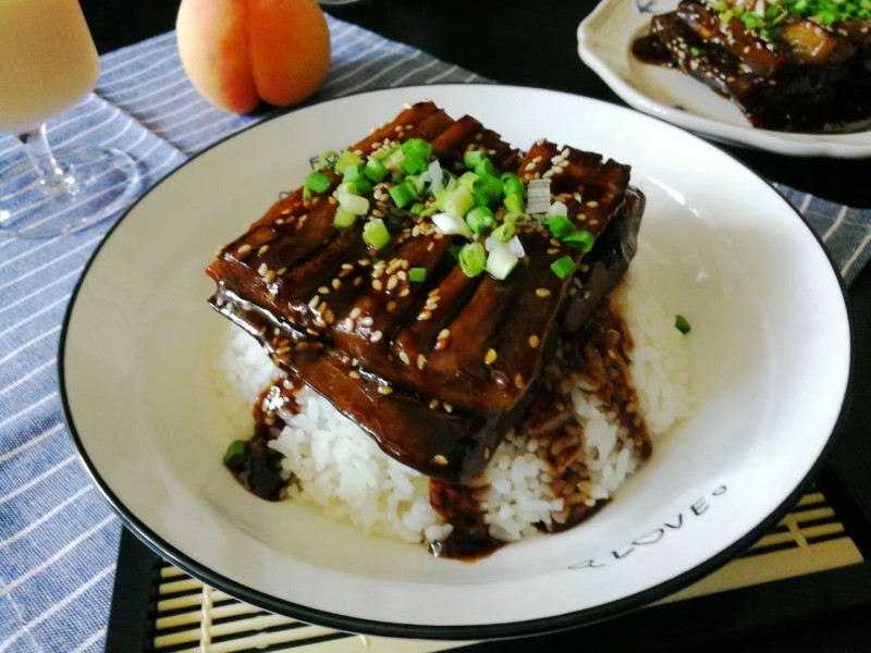 鲜香软糯～蒲烧茄子饭的做法