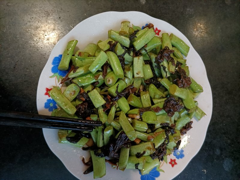 梅干菜炒豆角的做法