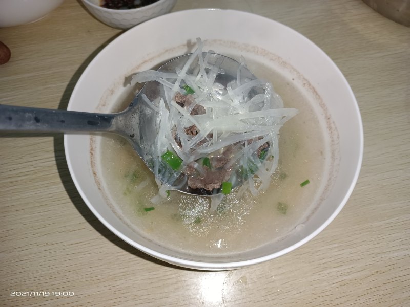 萝卜牛肉汤的做法