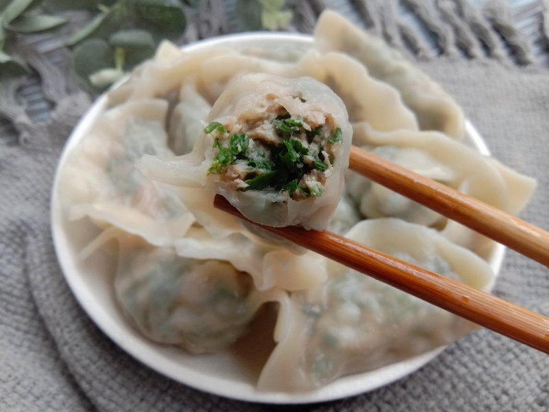 荠菜饺子的做法