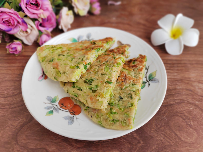 生菜鸭蛋饼的做法