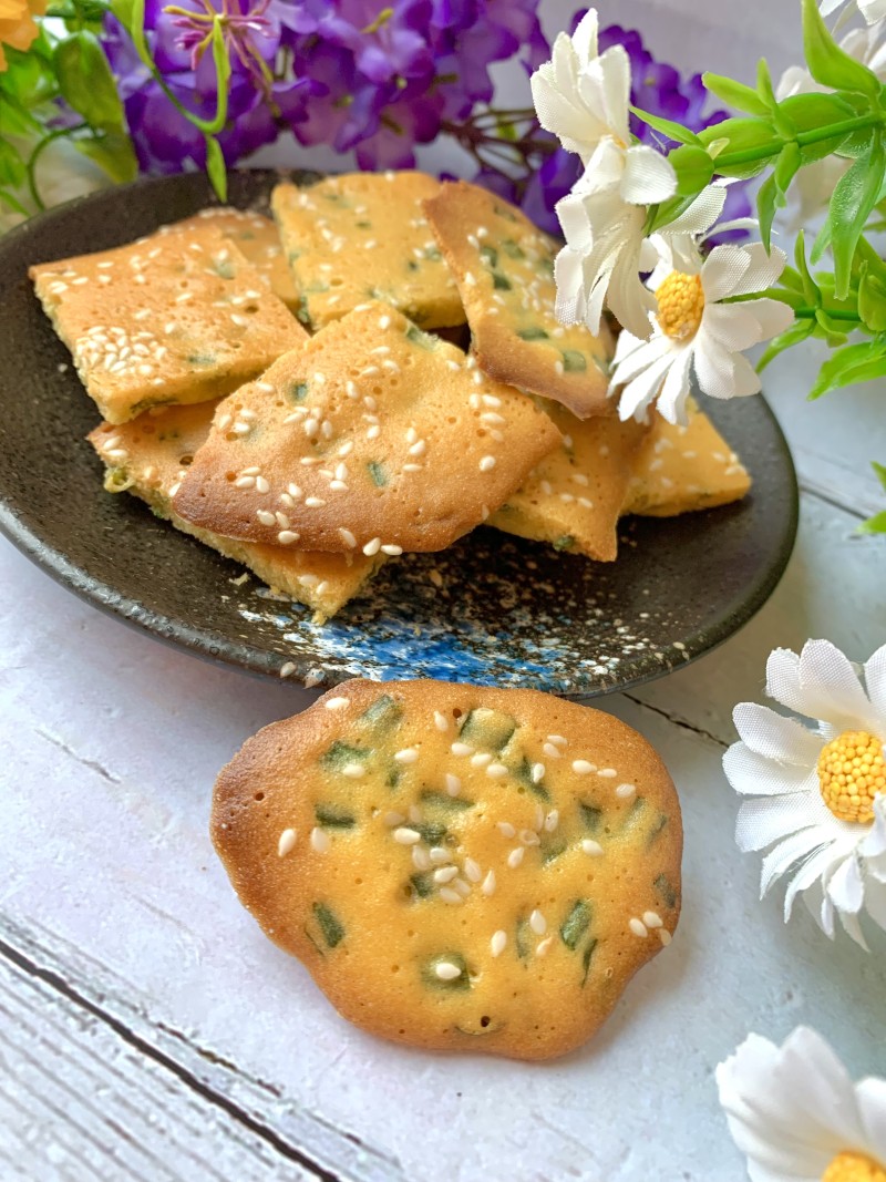 孩子的小零食下午茶蔥香雞蛋餅干的做法