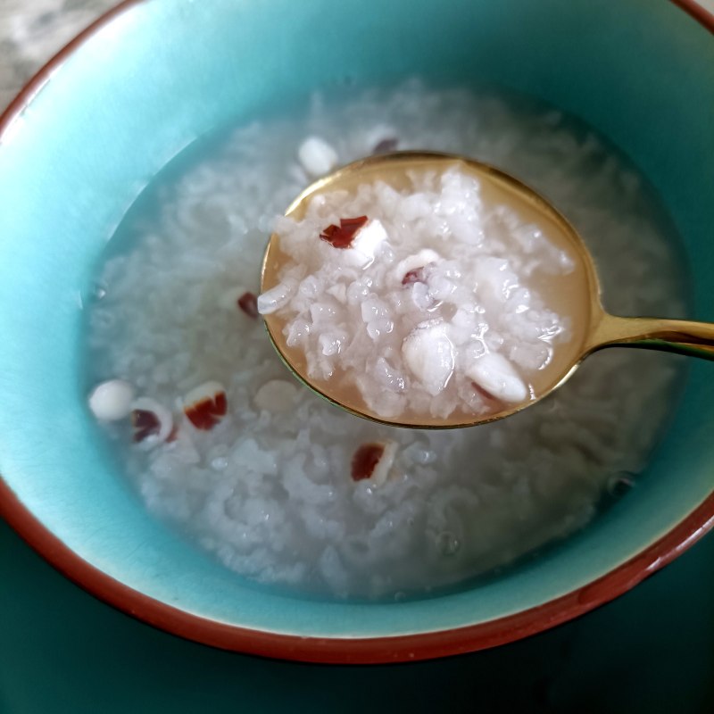 芡实香米粥的做法