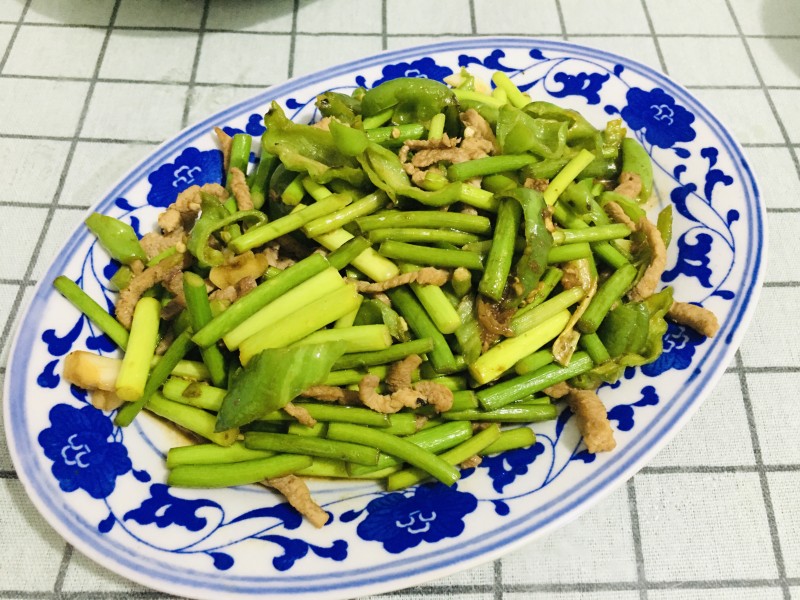 家常蒜苔炒肉的做法