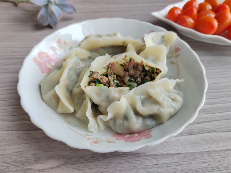 韭菜茄子肉馅水饺的做法