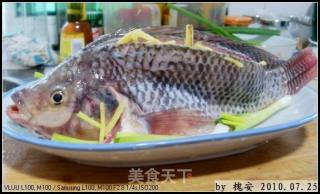 粤菜——清蒸（福寿）鱼的做法步骤：3