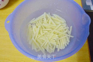 双椒土豆丝的做法步骤：4