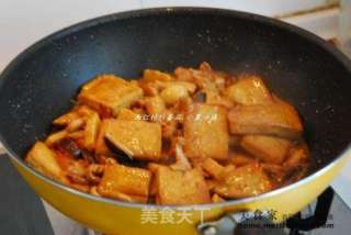 香菇烧豆腐的做法步骤：5