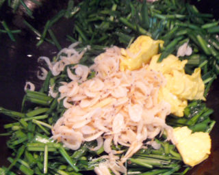 【徽菜】——————韭菜虾皮炒鸡蛋的做法步骤：6