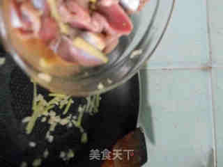泡椒冬菜鸡杂的做法步骤：6