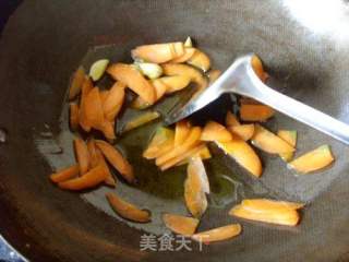 下饭小素菜------------油渣菠菜的做法步骤：5