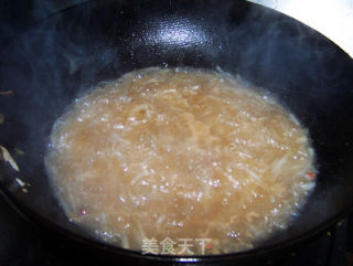 冬季暖身汤---酸辣鸡肉萝卜汤的做法步骤：7