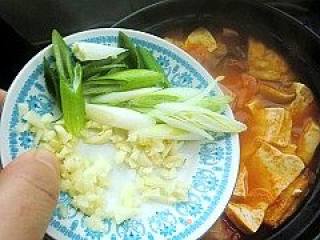 韩式火腿泡菜豆腐汤的做法步骤：14